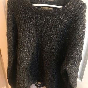 Kaisely XL blue/gray distressed bottom sweater